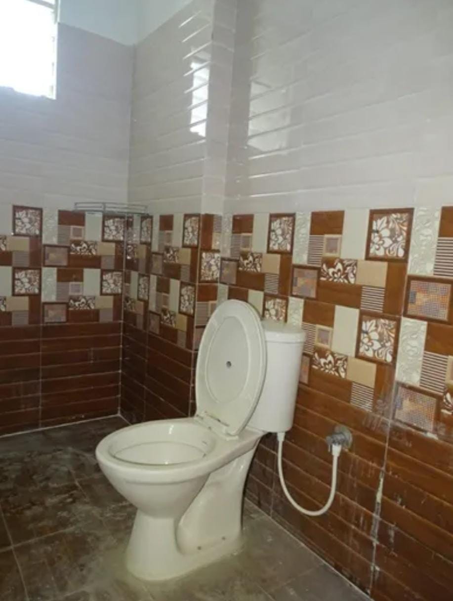 BM Pristine 2BHK Semi Furnished